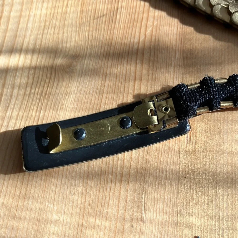 Vintage 80s Belt Gold Tone Stretch Metal Fish Scales/Snake Belt